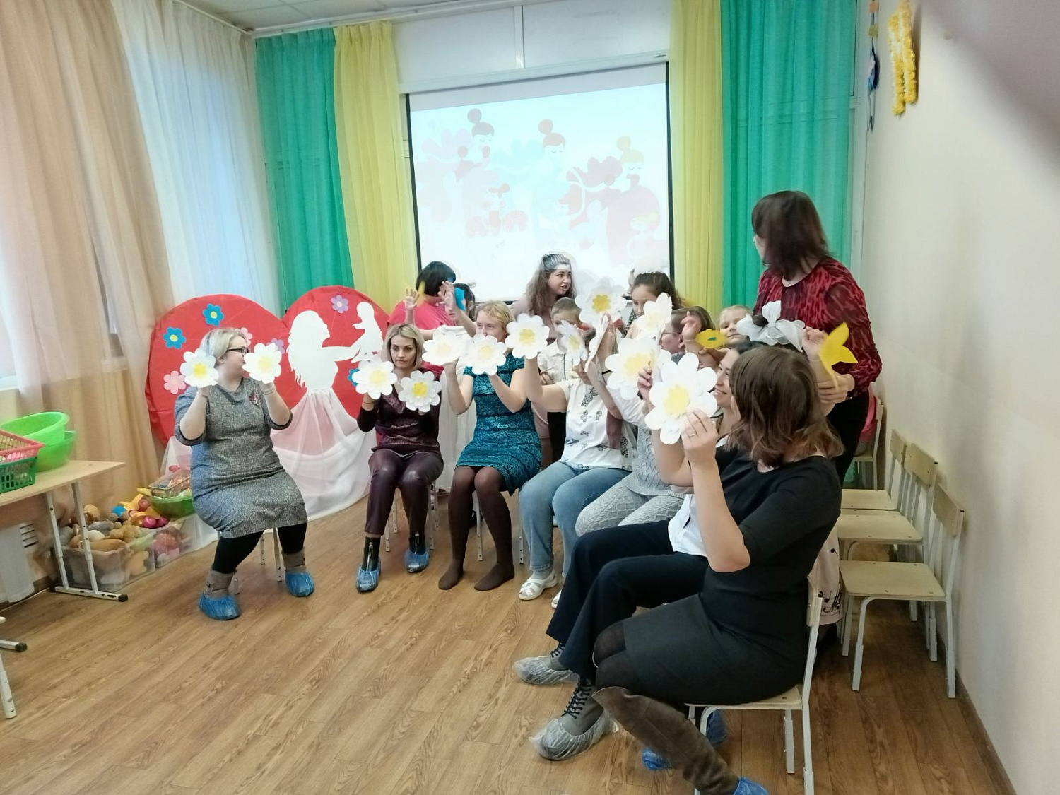 Поздравляем любимых мам!