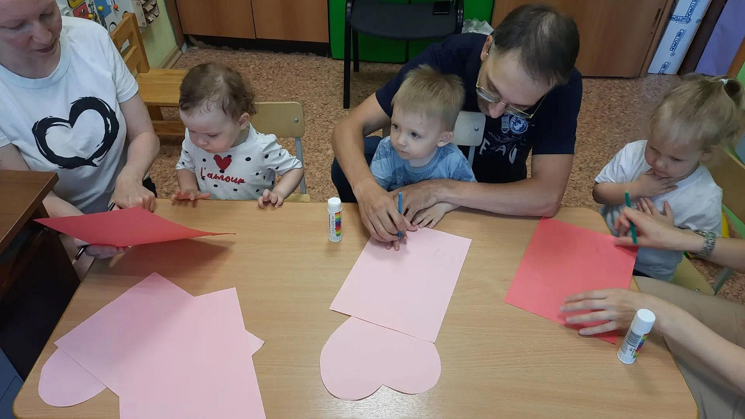 В Центре «Здоровье» прошло занятие «Сердце из ладошек»
