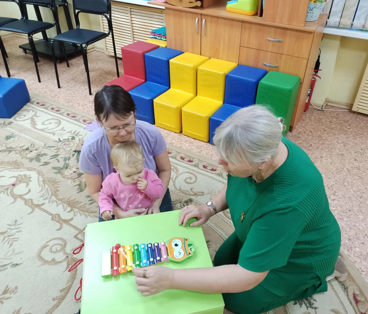 В Центре «Здоровье» прошло тематическое занятие "Играем и поём с малышом"