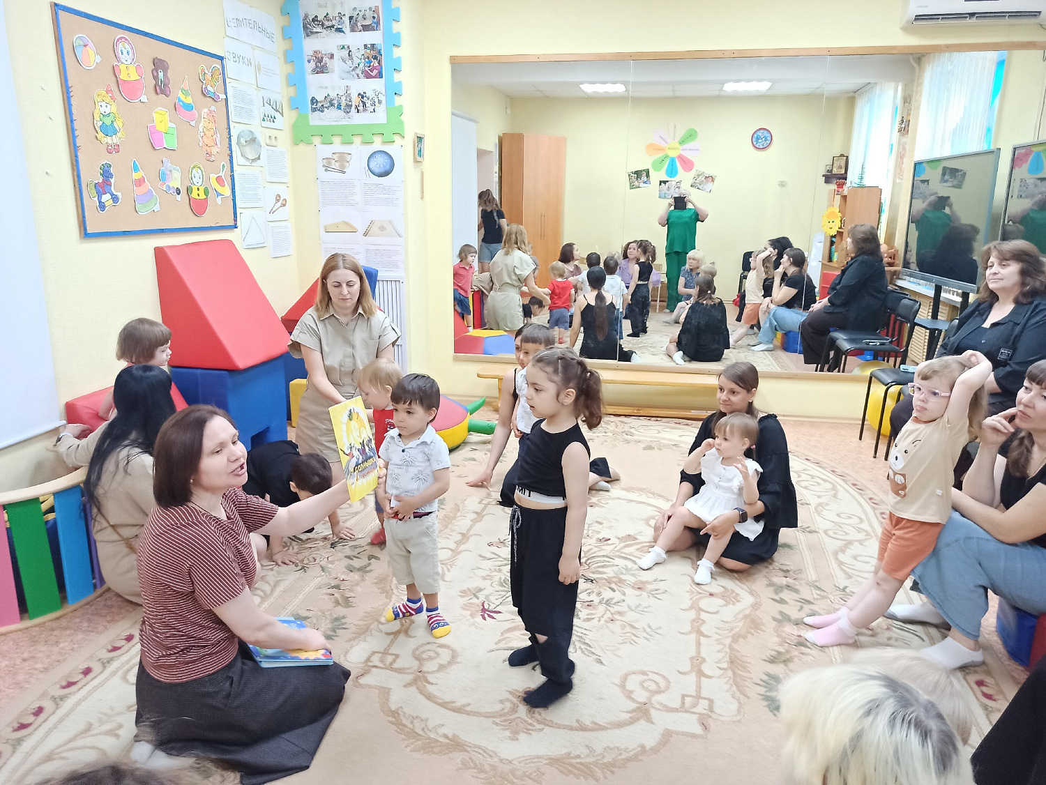 В гости к малышам пришла «Библионяня»