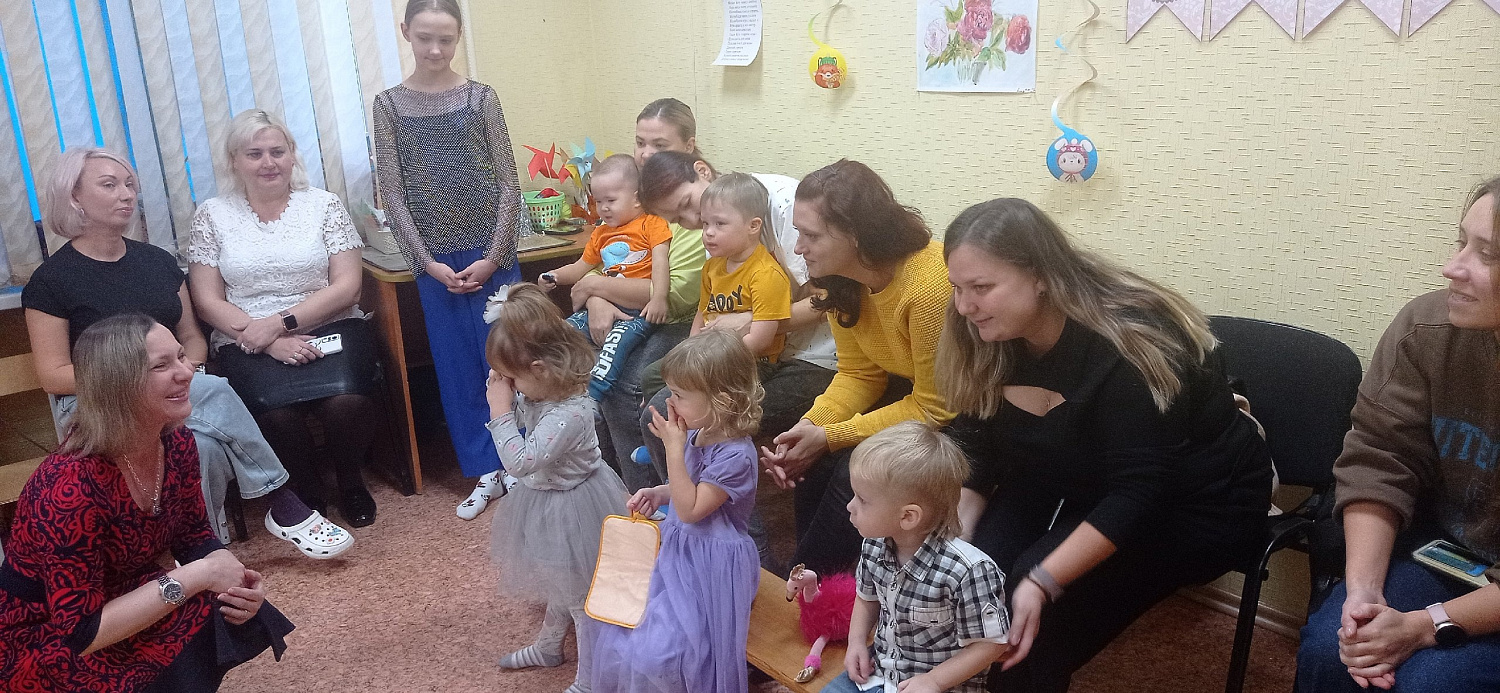 Малыши поздравили своих мам с праздником!